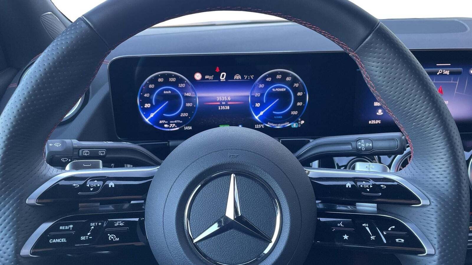 Sort Mercedes EQA250+ fra 2024