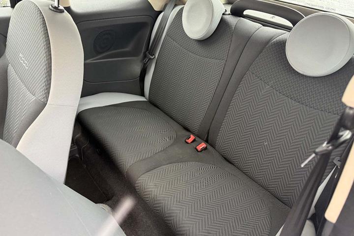 Sort Fiat 500C fra 2015
