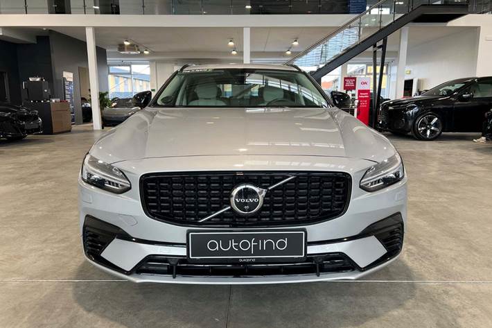 Sølv Volvo V90 fra 2023
