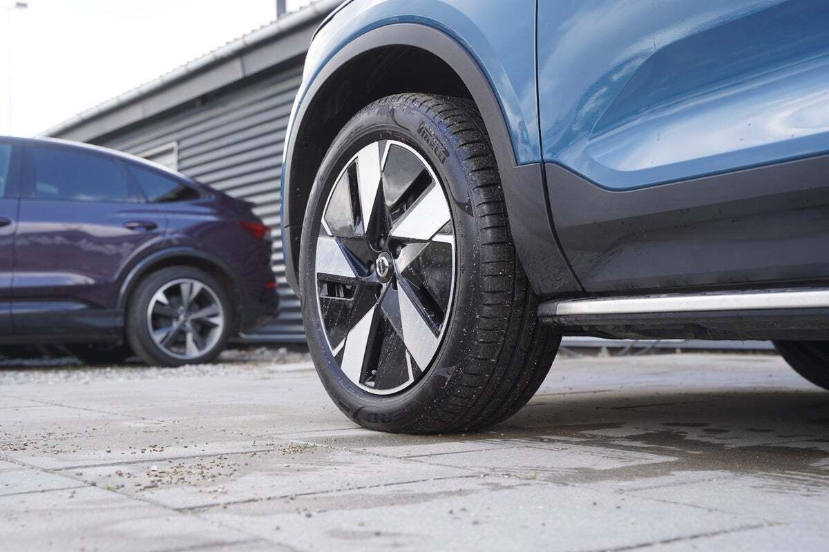 Volvo EX40 Twin Performance Plus