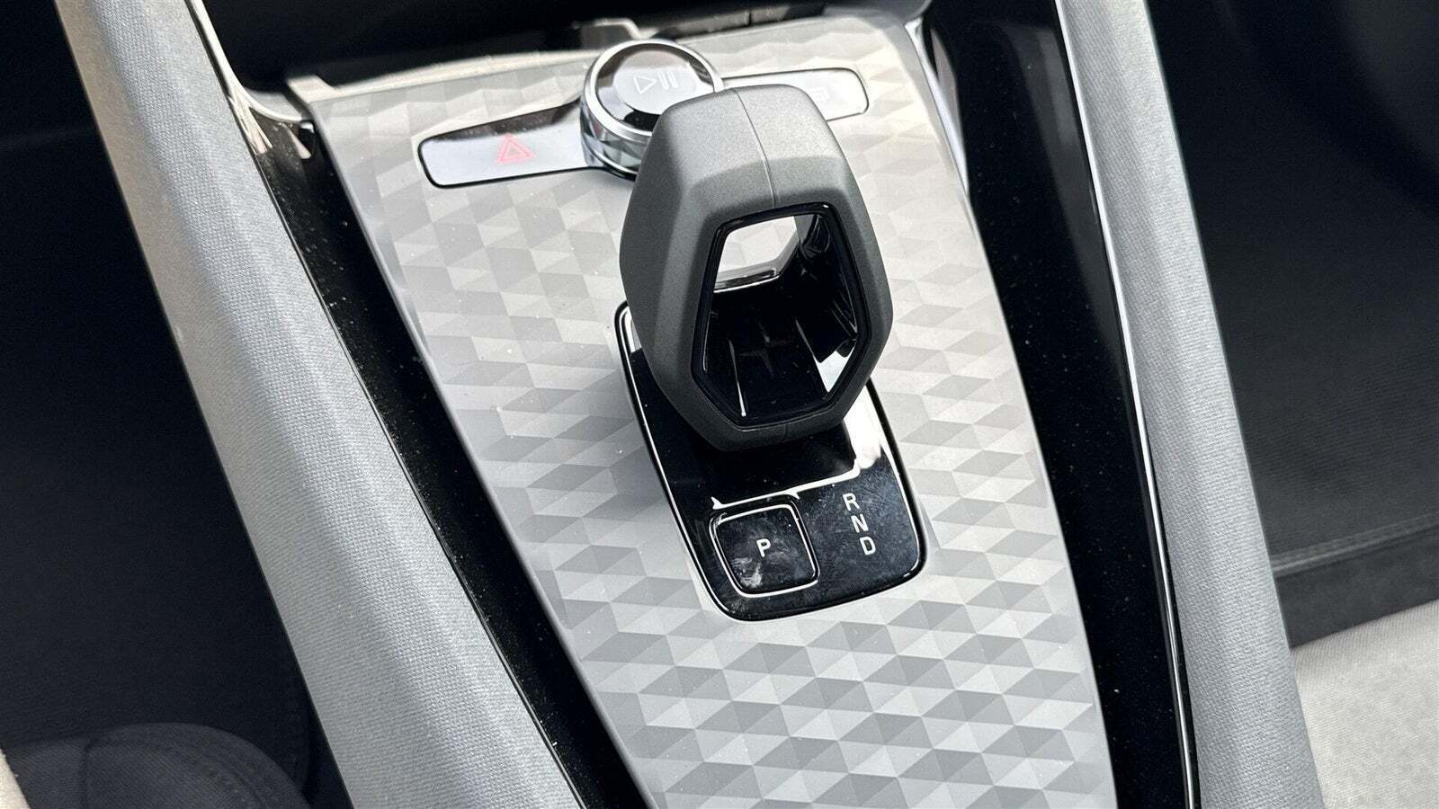 Orange Polestar 2 fra 2022