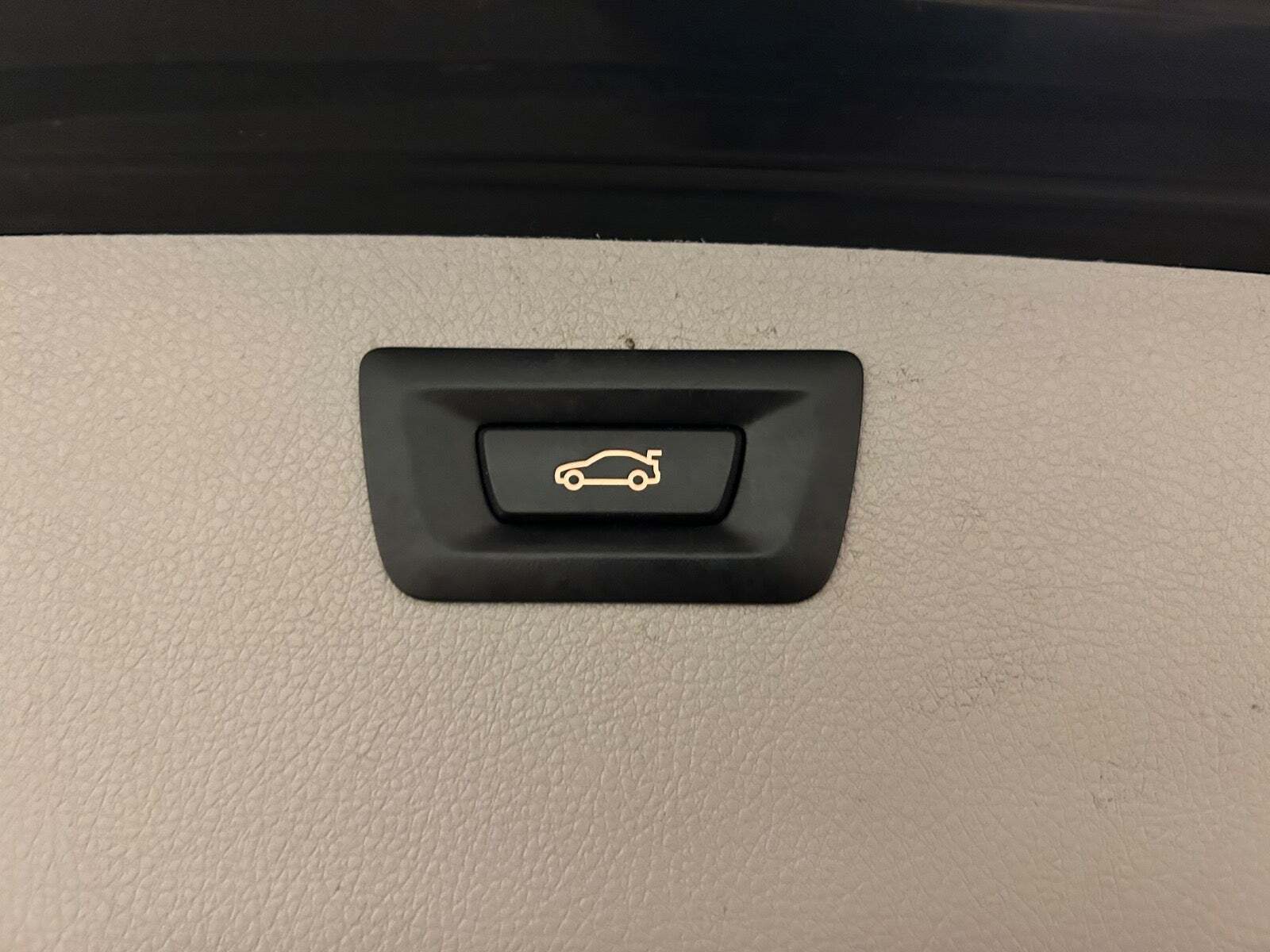 BMW 320i 2,0 Touring aut.