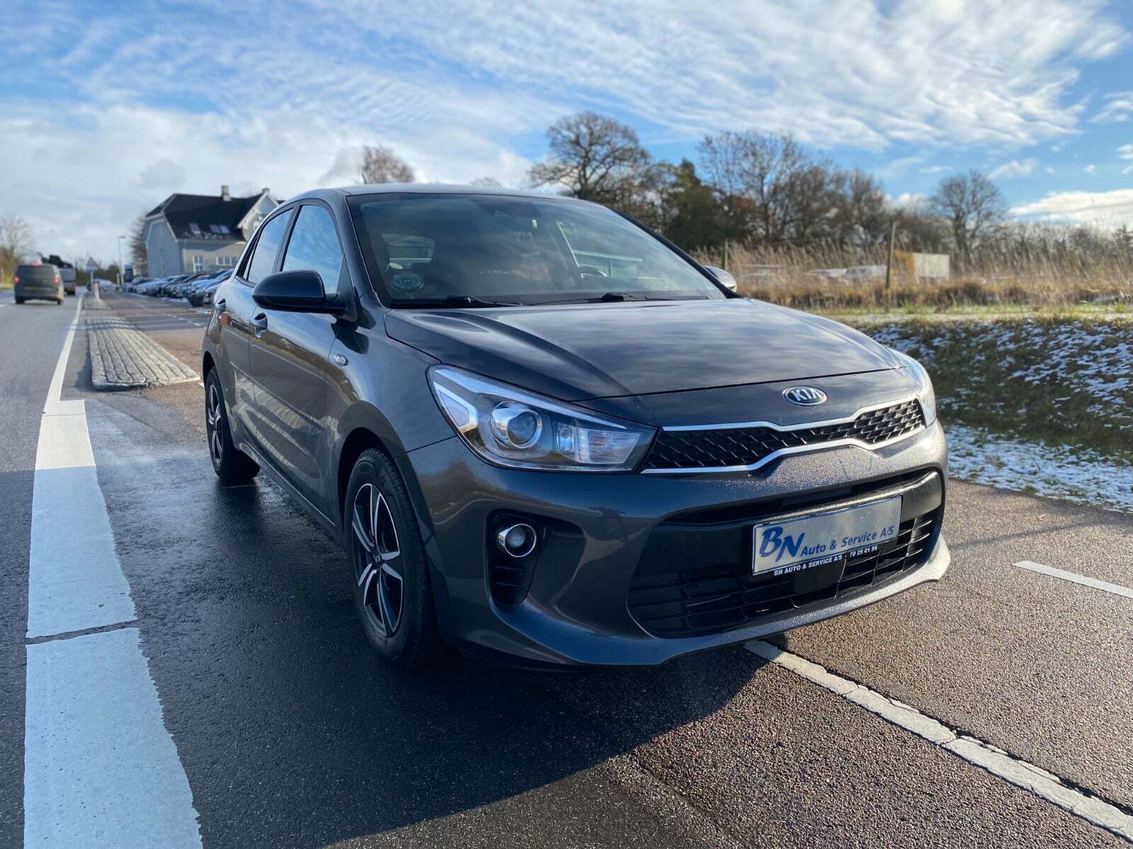 Grå Kia Rio fra 2019