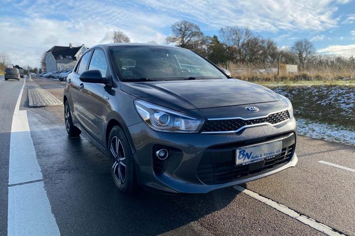 Grå Kia Rio fra 2019