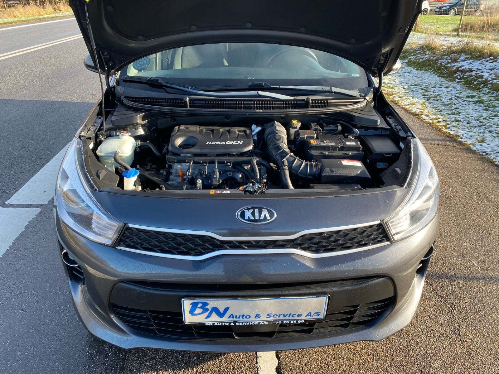 Grå Kia Rio fra 2019