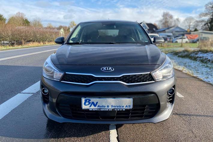 Grå Kia Rio fra 2019