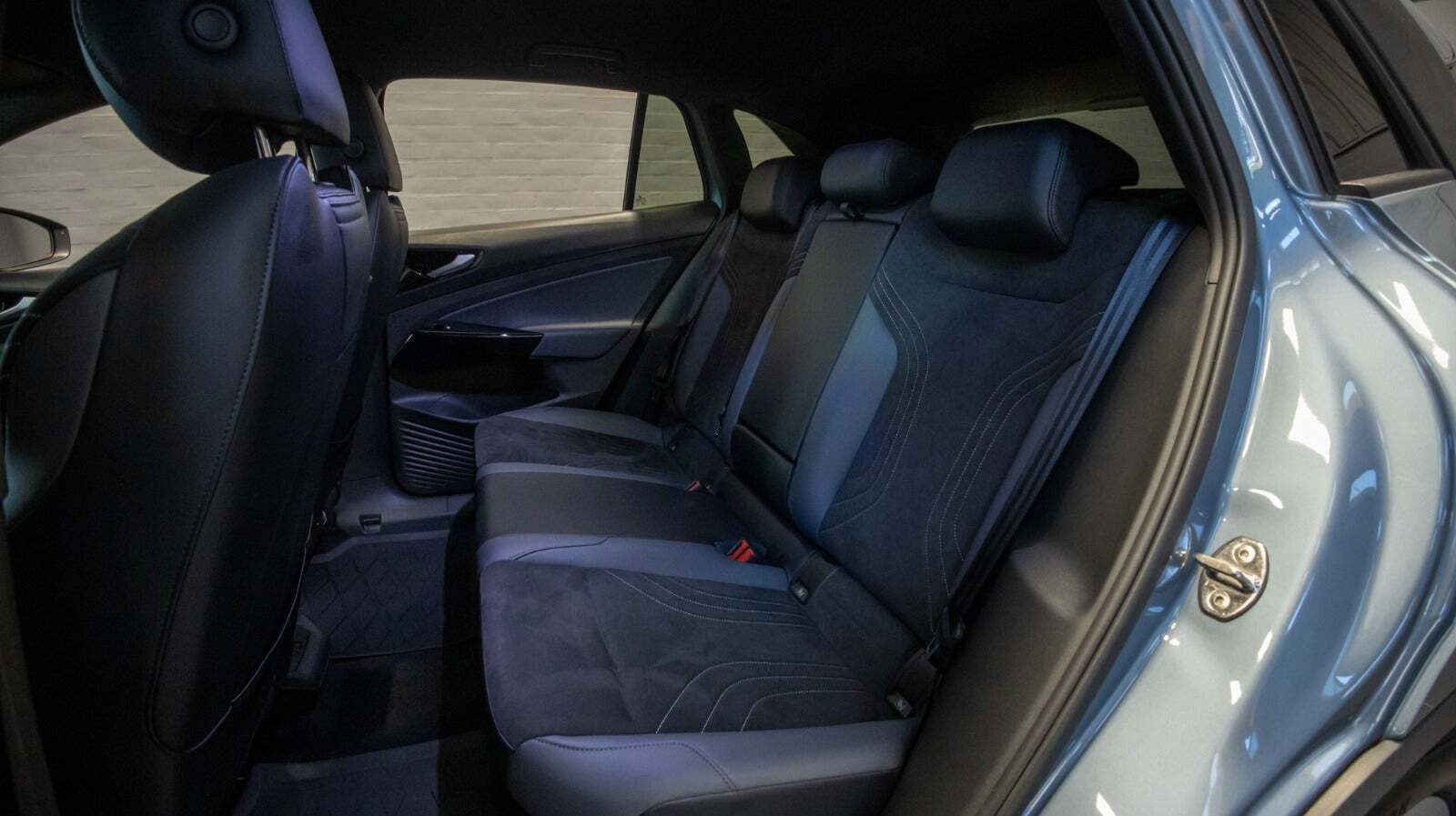 Blå VW ID.4 fra 2023