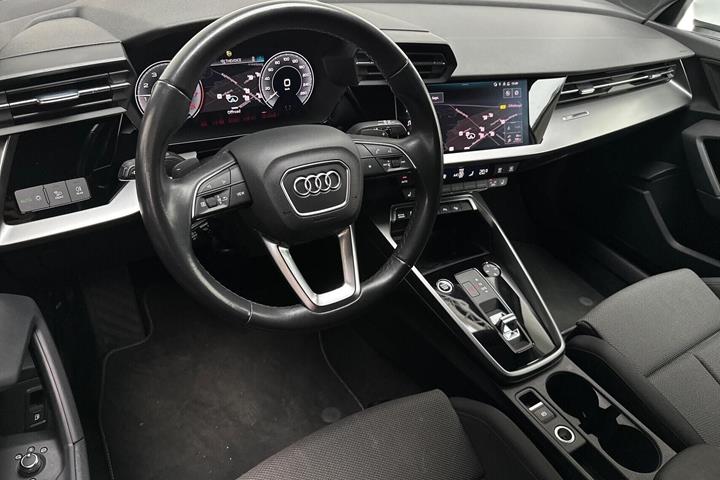 Hvid Audi A3 fra 2021