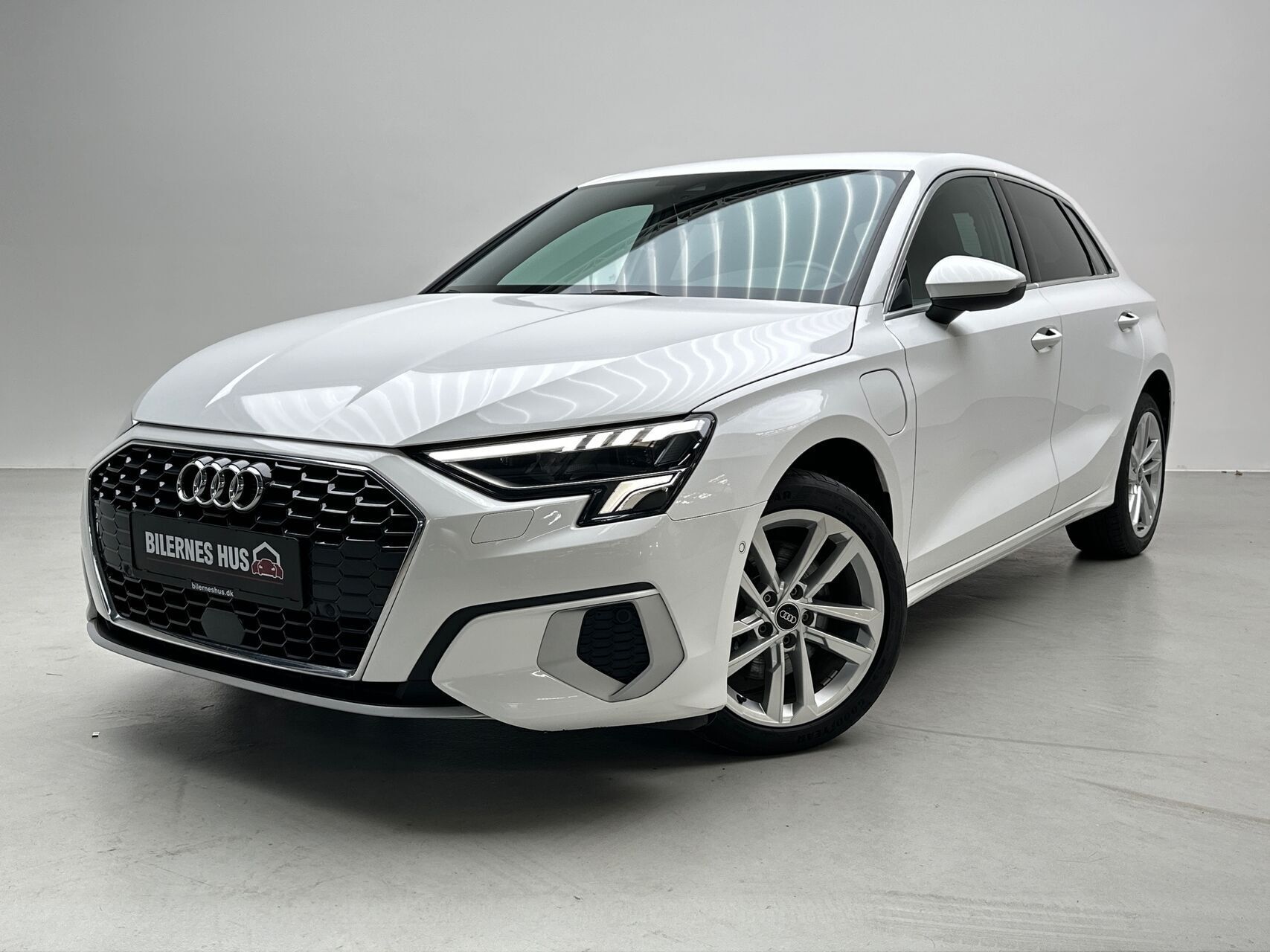 Hvid Audi A3 fra 2021