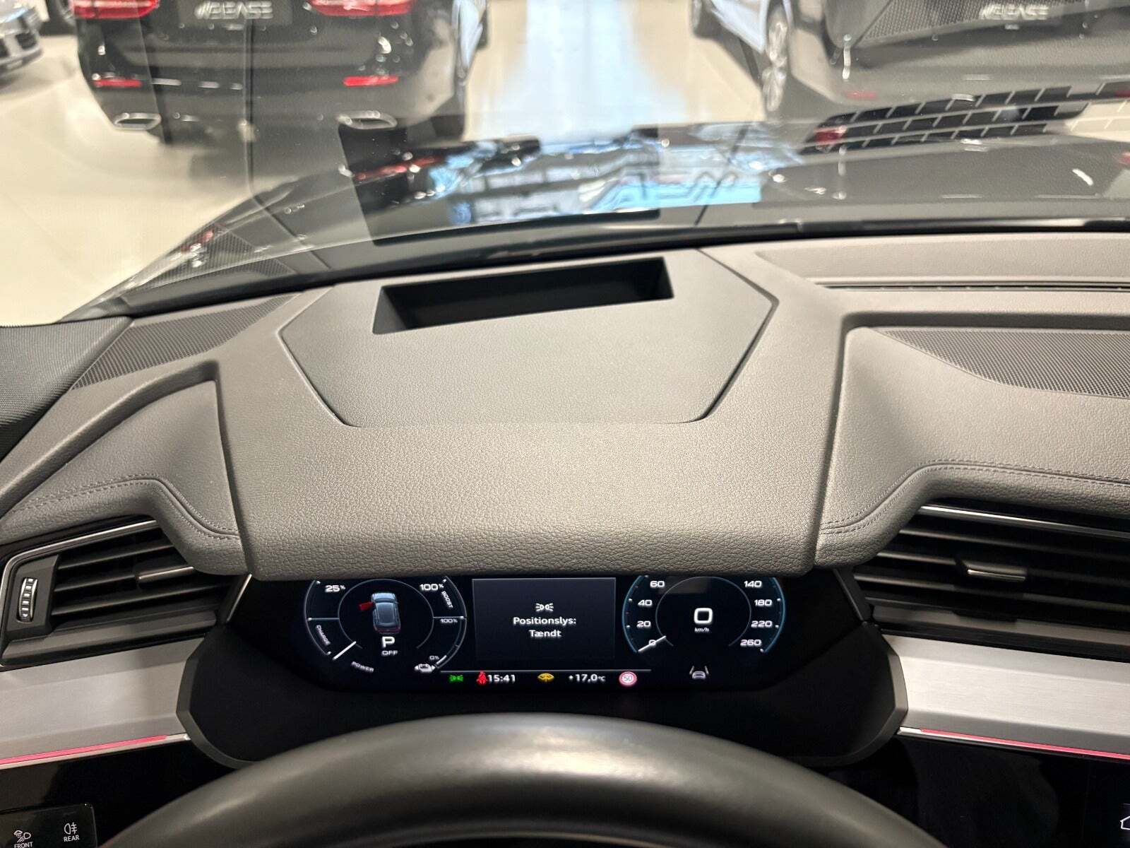 Sort Audi e-tron fra 2021