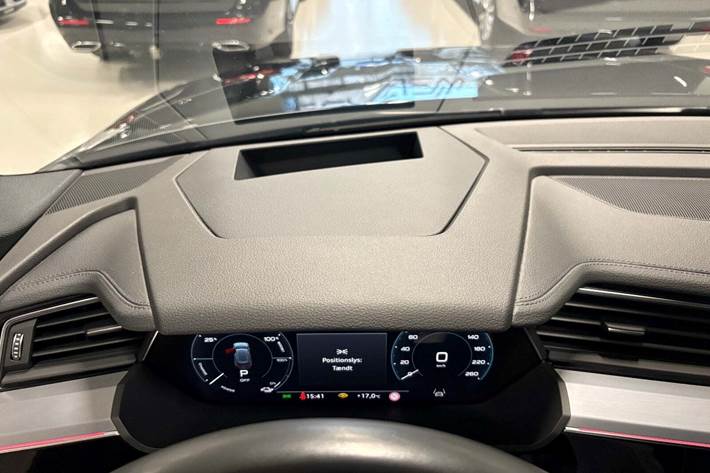 Sort Audi e-tron fra 2021