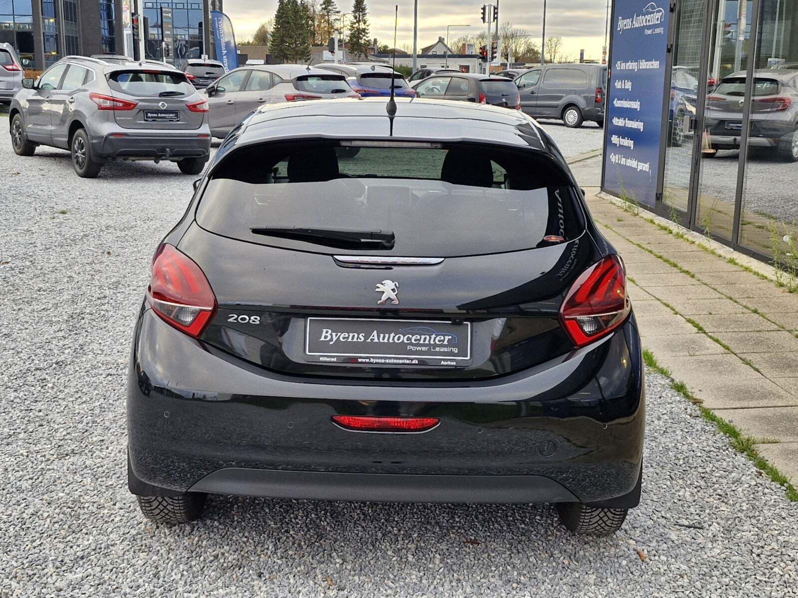 Peugeot 208 1,6 BlueHDi 100 Chili Sky+