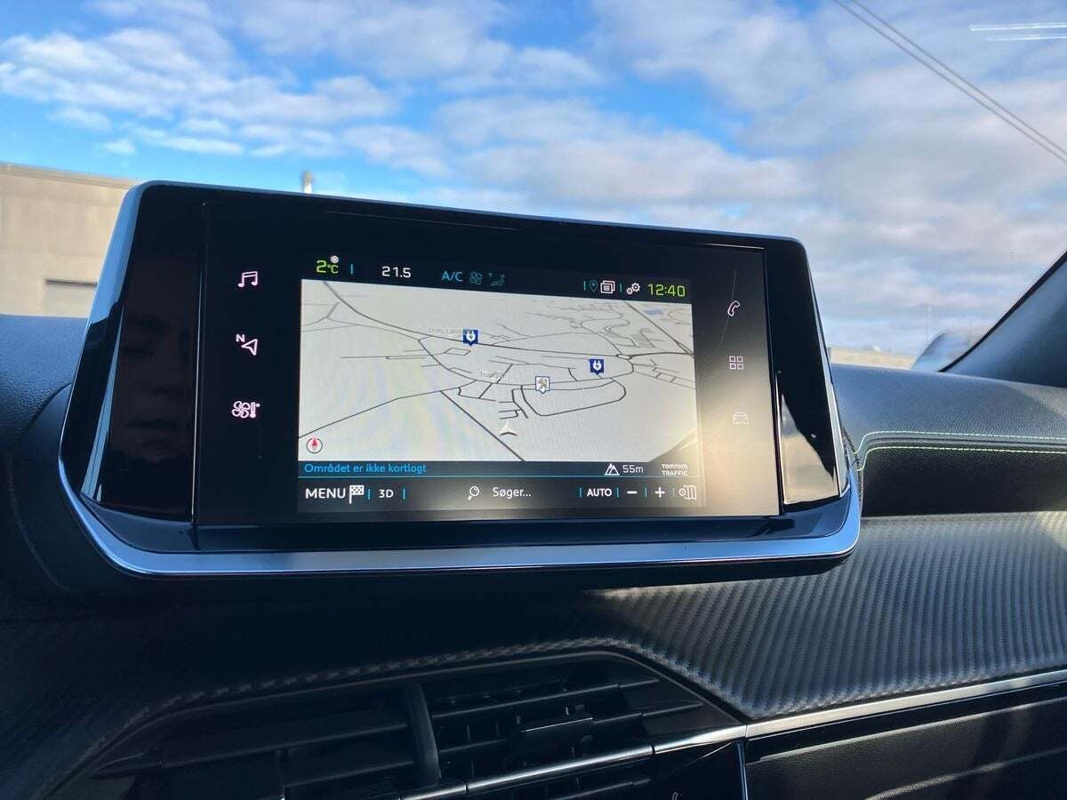 Sort Peugeot e-2008 fra 2023