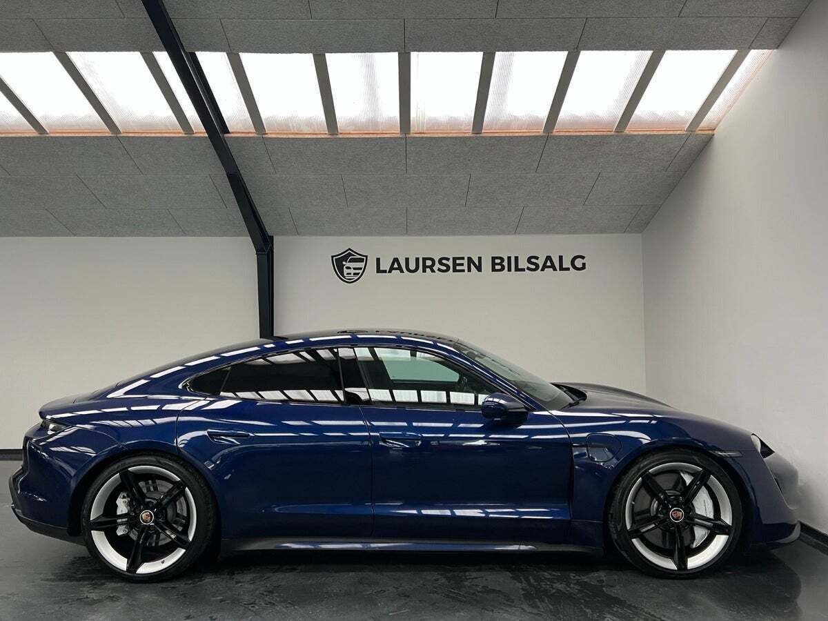 Porsche Taycan Turbo Performance+