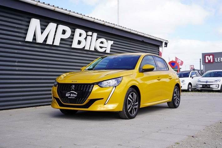 Gul Peugeot 208 fra 2022 set udefra