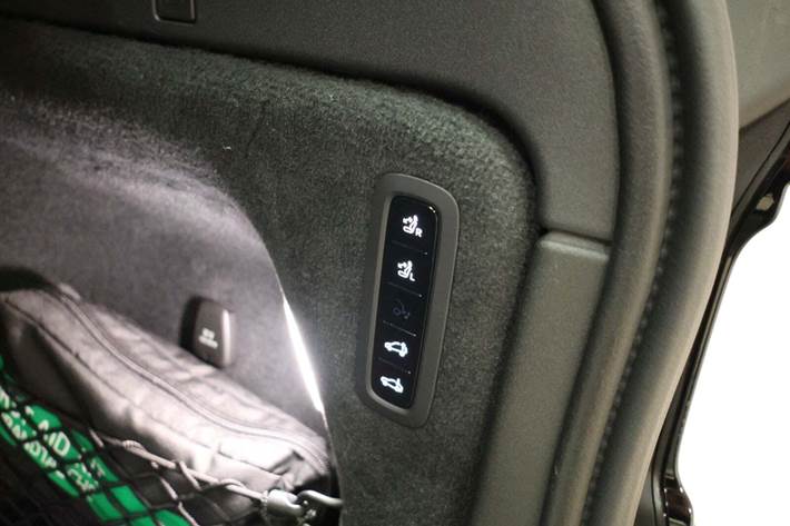 Grå Volvo EX90 fra 2025