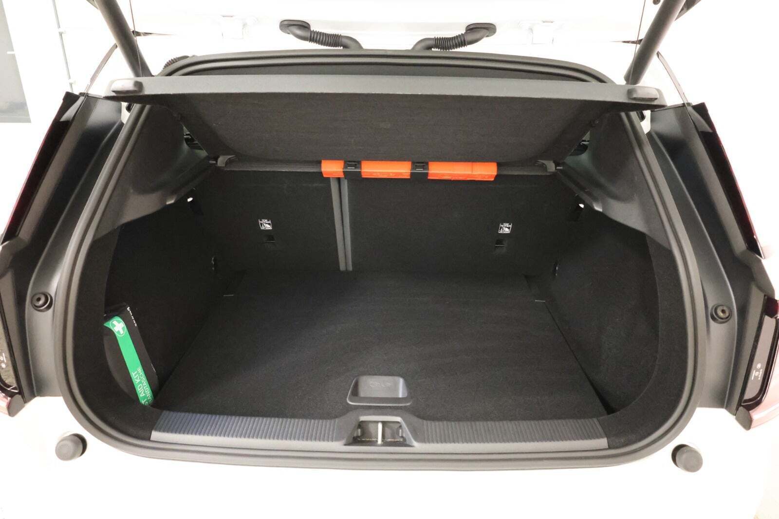 Hvid Volvo EX30 fra 2024