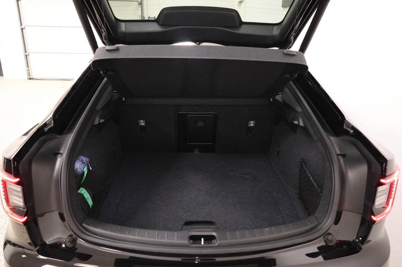 Sort Polestar 2 fra 2023