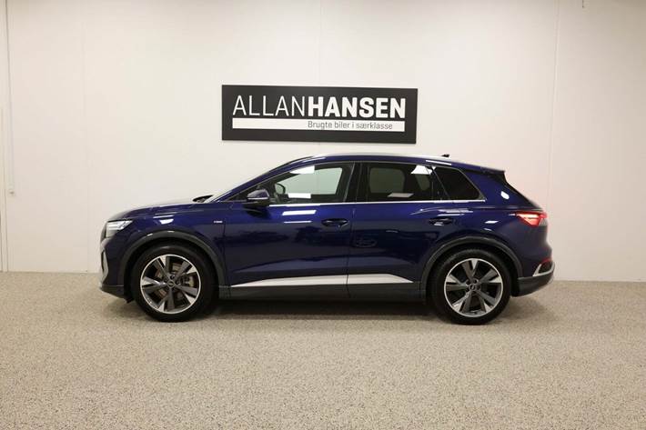 Blå Audi Q4 e-tron fra 2022