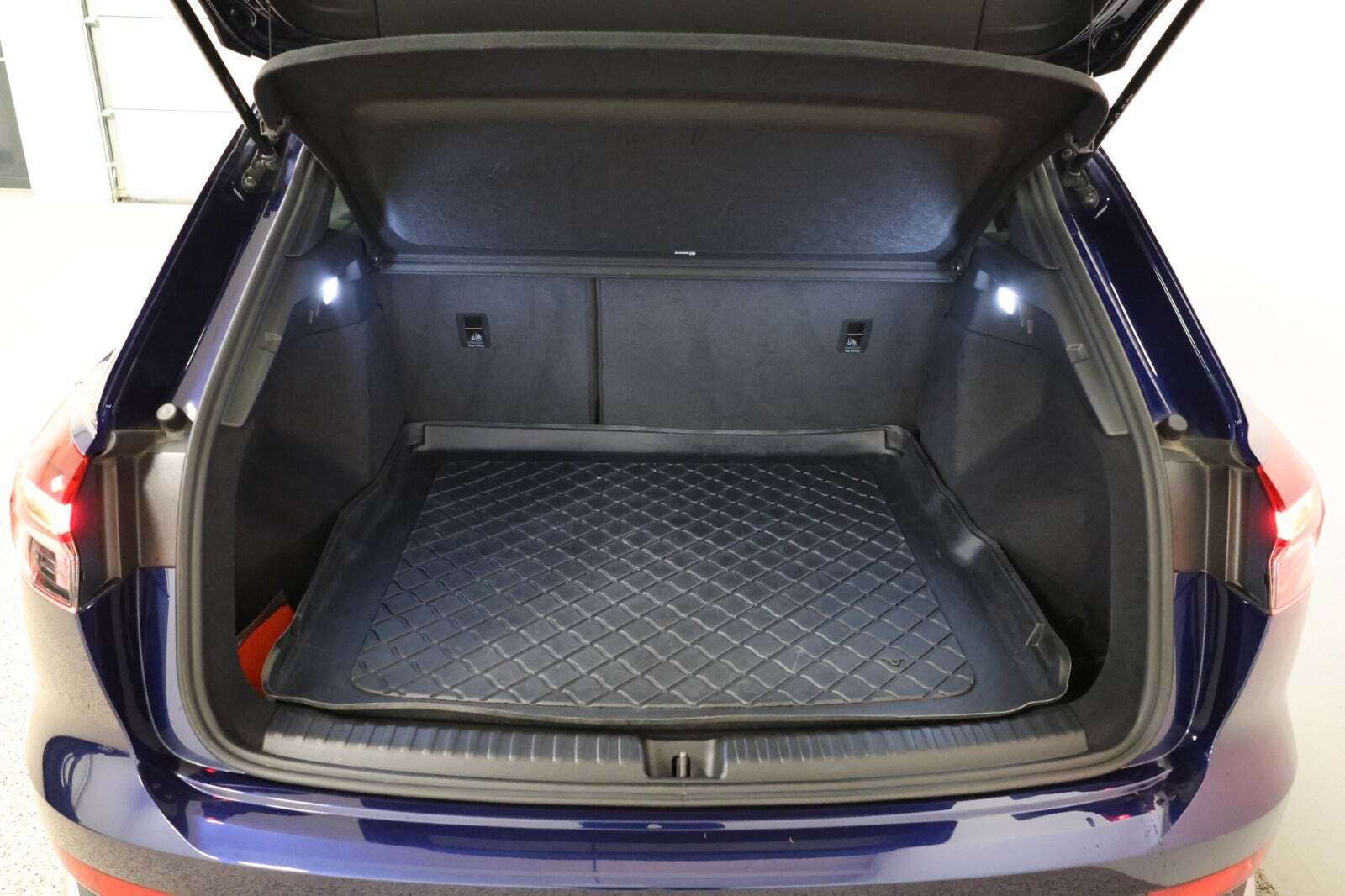 Blå Audi Q4 e-tron fra 2022