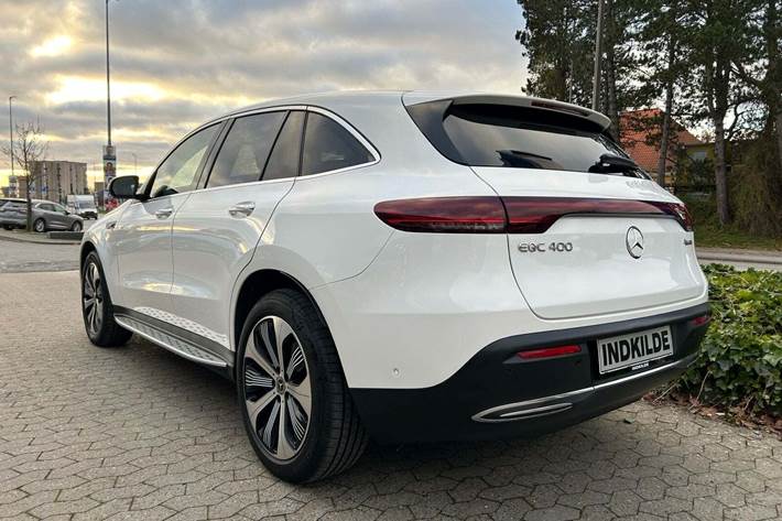 Hvid Mercedes EQC400 fra 2020