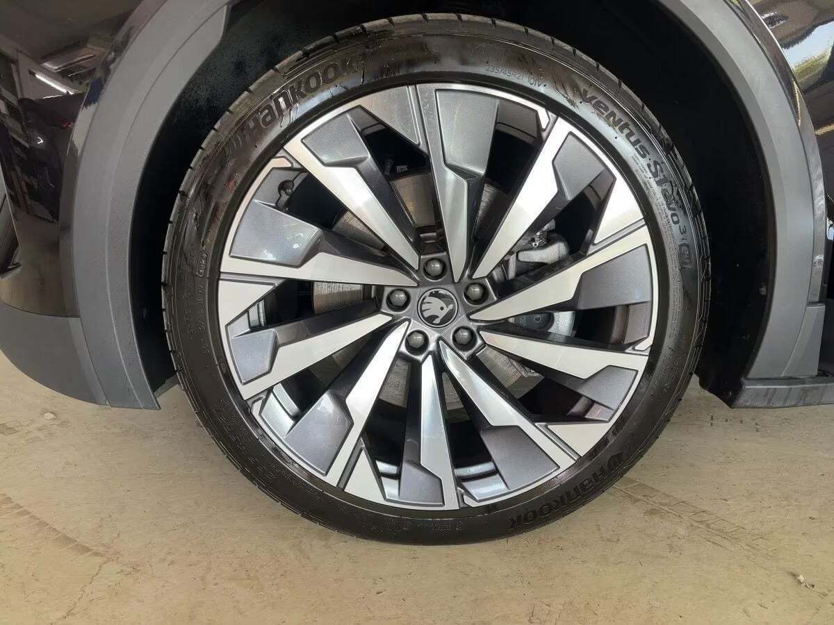 Skoda Elroq 85 iV Lodge