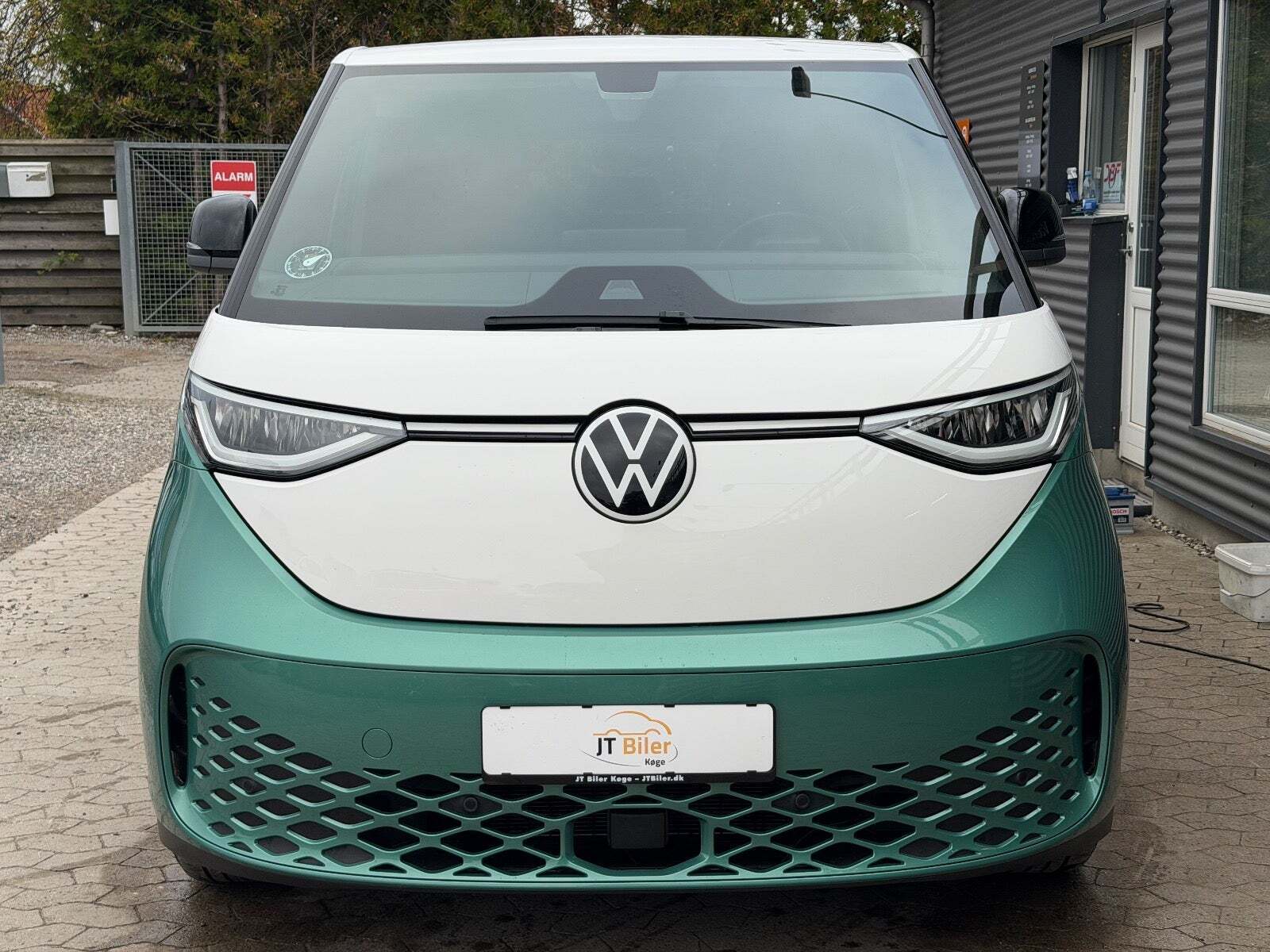 VW ID.Buzz 77 Pro SWB