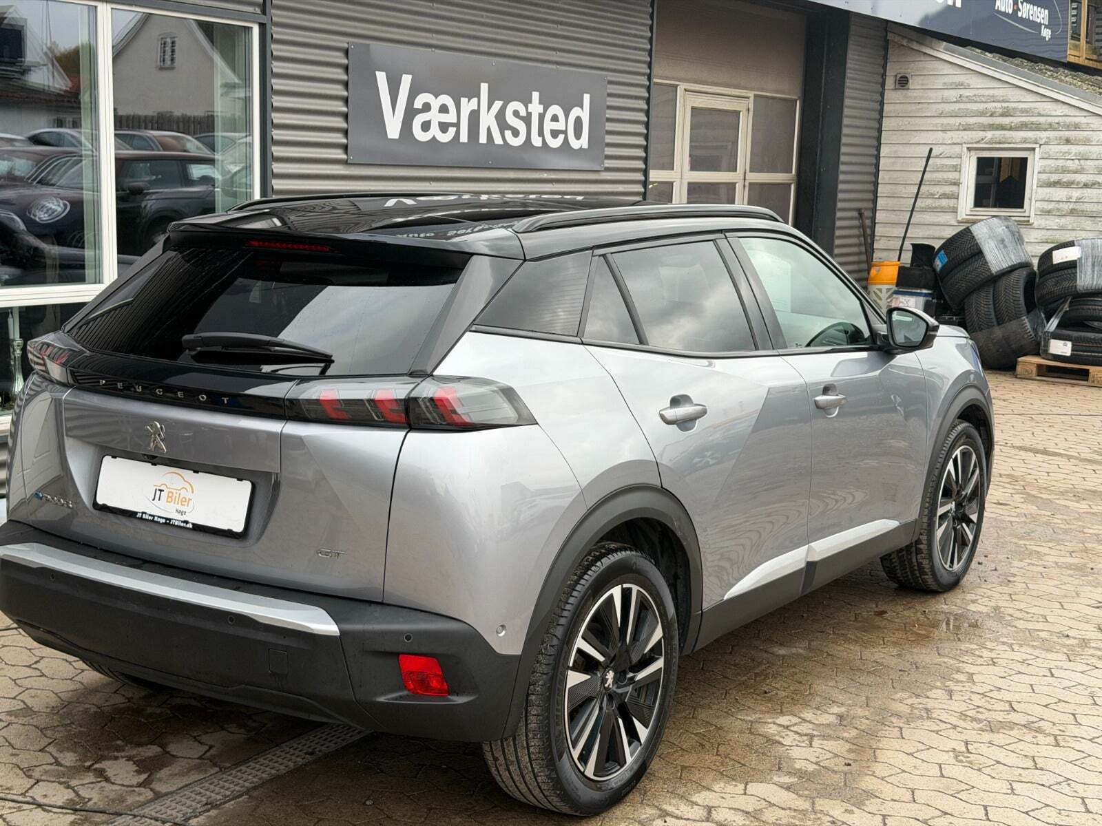 Peugeot e-2008