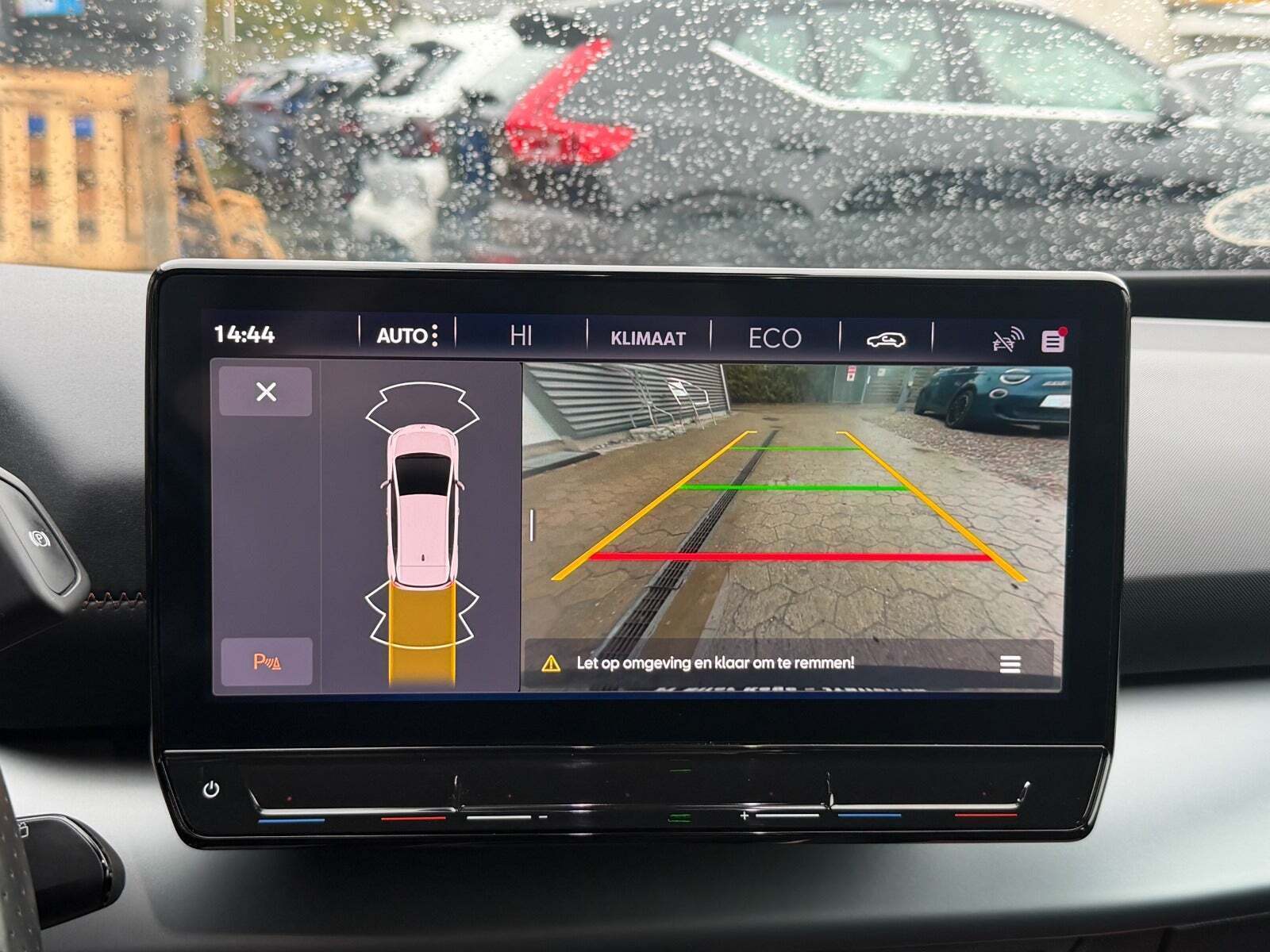 Grå Cupra Born fra 2023