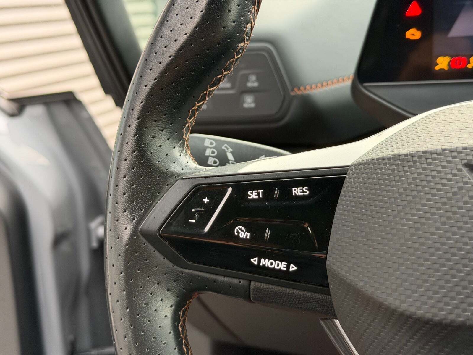 Grå Cupra Born fra 2023