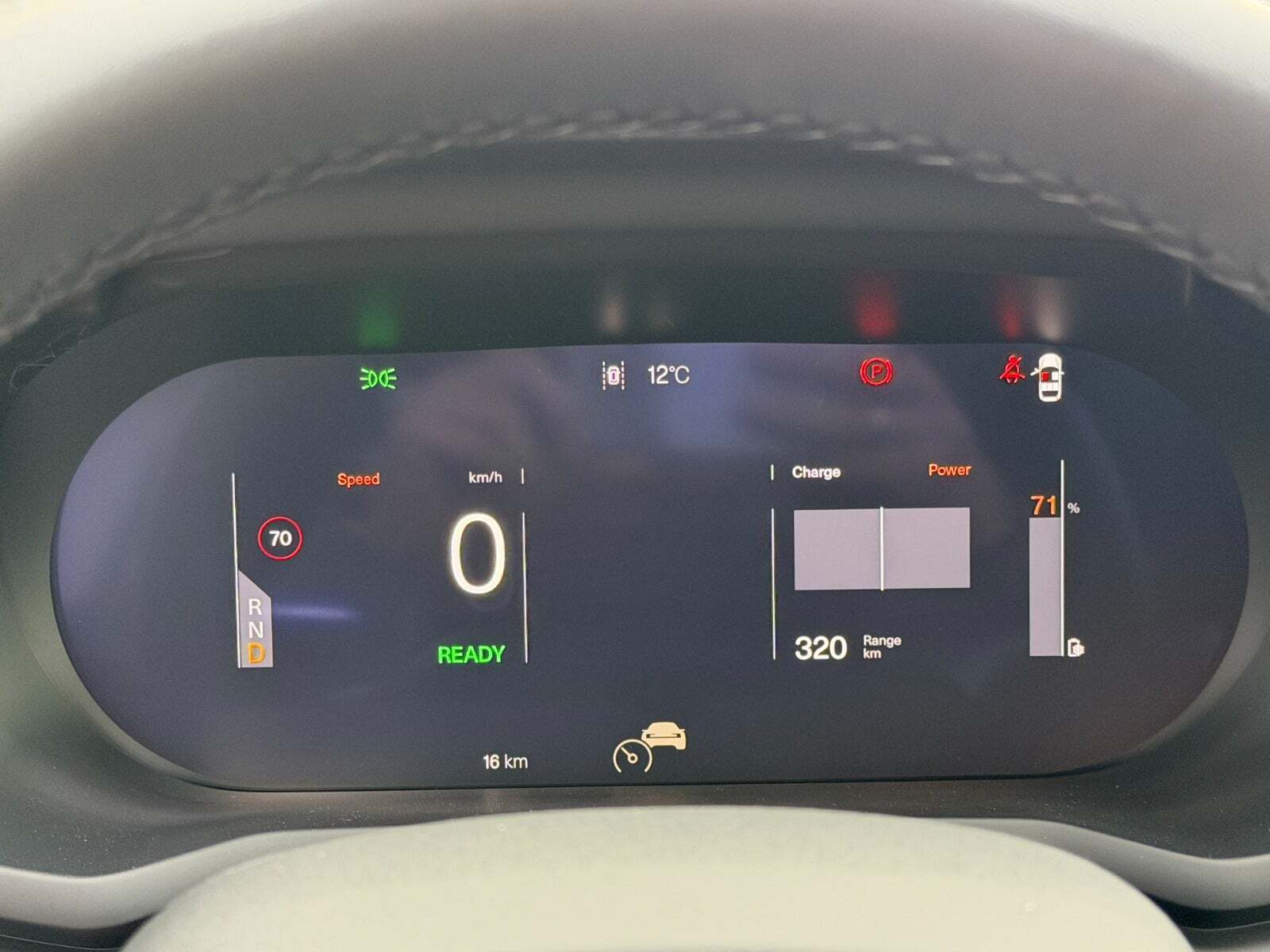 Sort Polestar 2 fra 2025