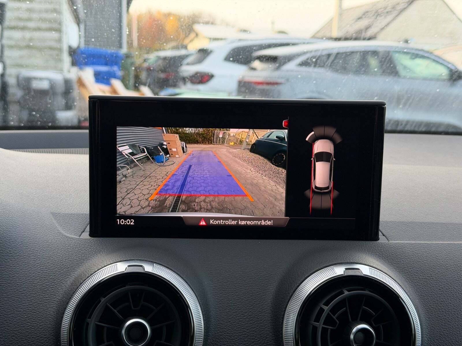 Hvid Audi Q2 fra 2024