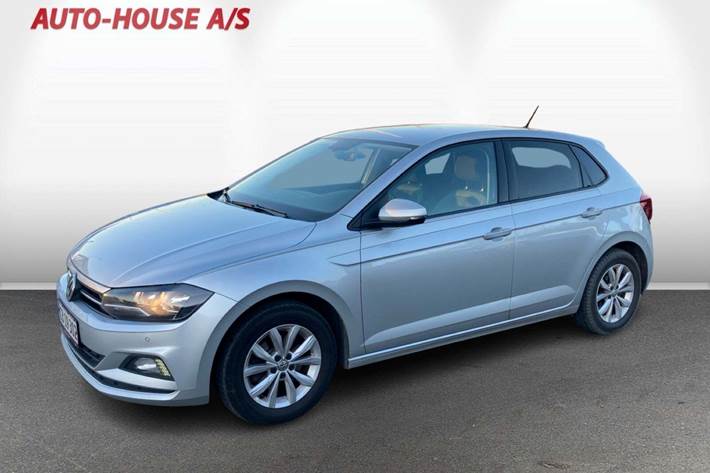 Sølv VW Polo fra 2019 set udefra