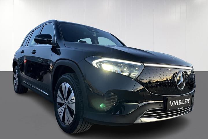 Sort Mercedes EQB300 fra 2024