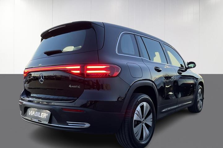Sort Mercedes EQB300 fra 2024