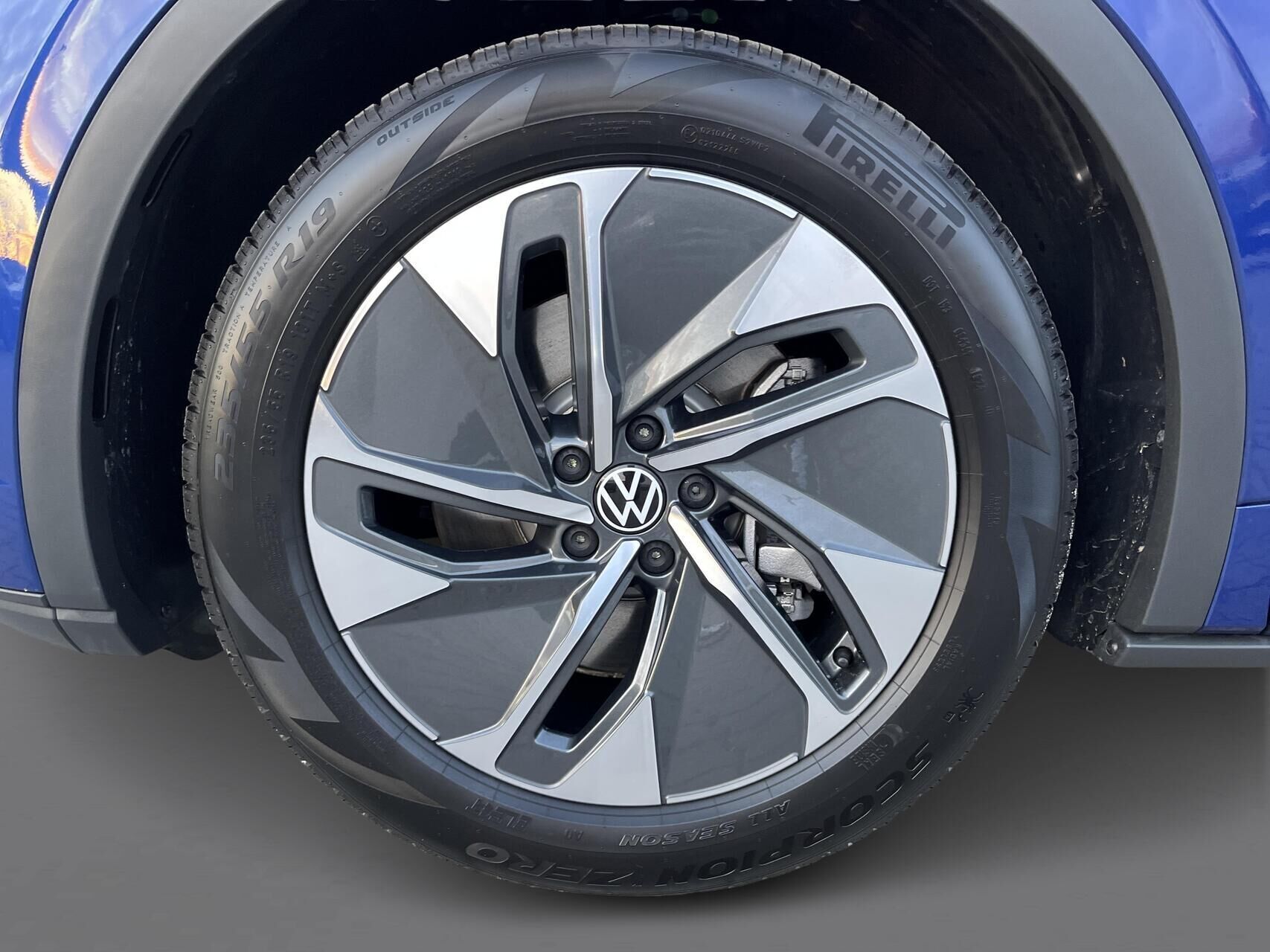 Blå VW ID.5 fra 2025