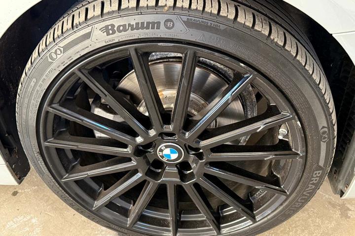 Sølv BMW 520d fra 2017