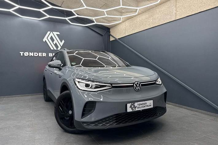 Grå VW ID.4 fra 2022 set udefra