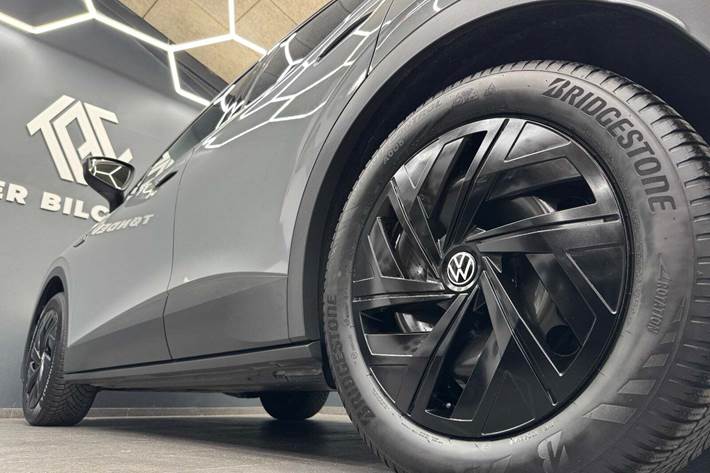 Grå VW ID.4 fra 2022