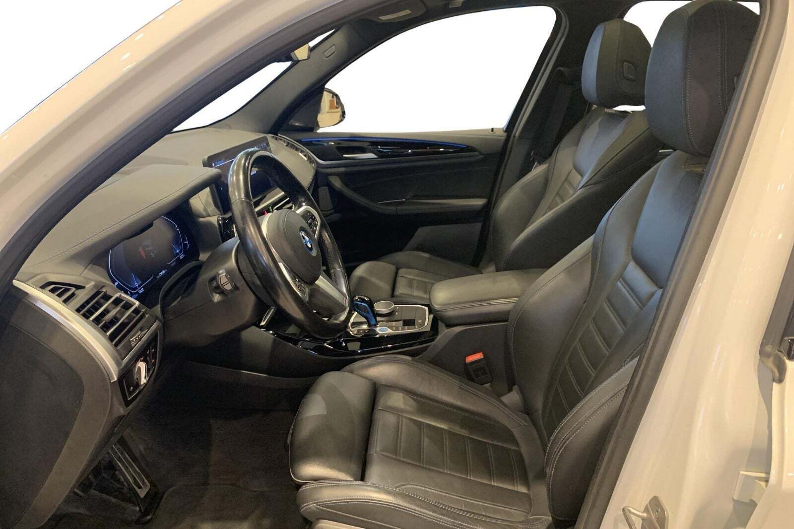 BMW iX3 Charged Plus M-Sport