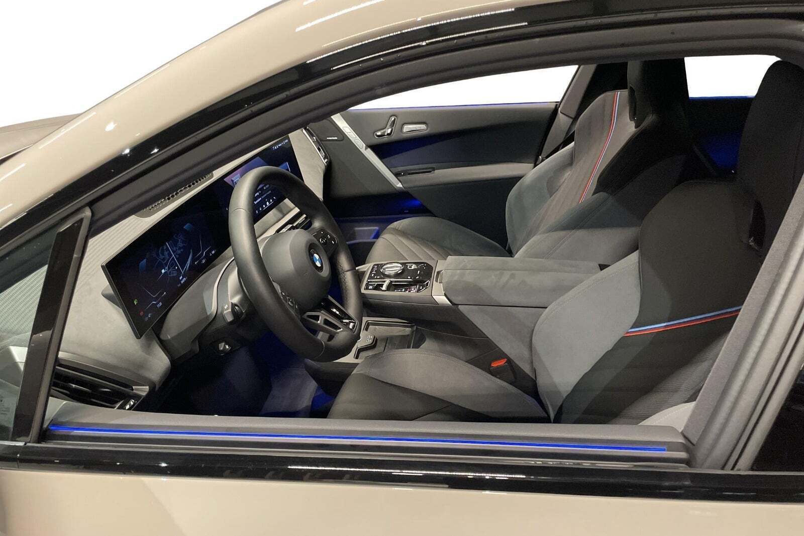 BMW iX xDrive45 Fully Charged
