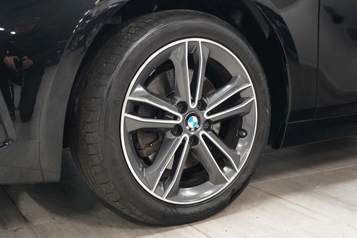 Sort BMW 118i fra 2022