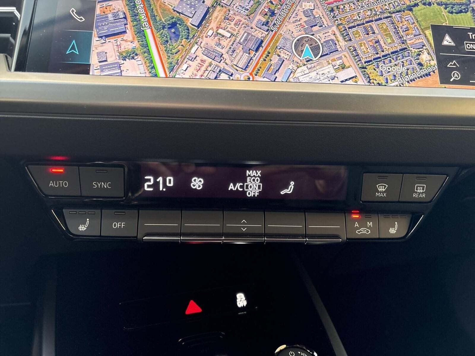 Grå Audi Q4 e-tron fra 2025