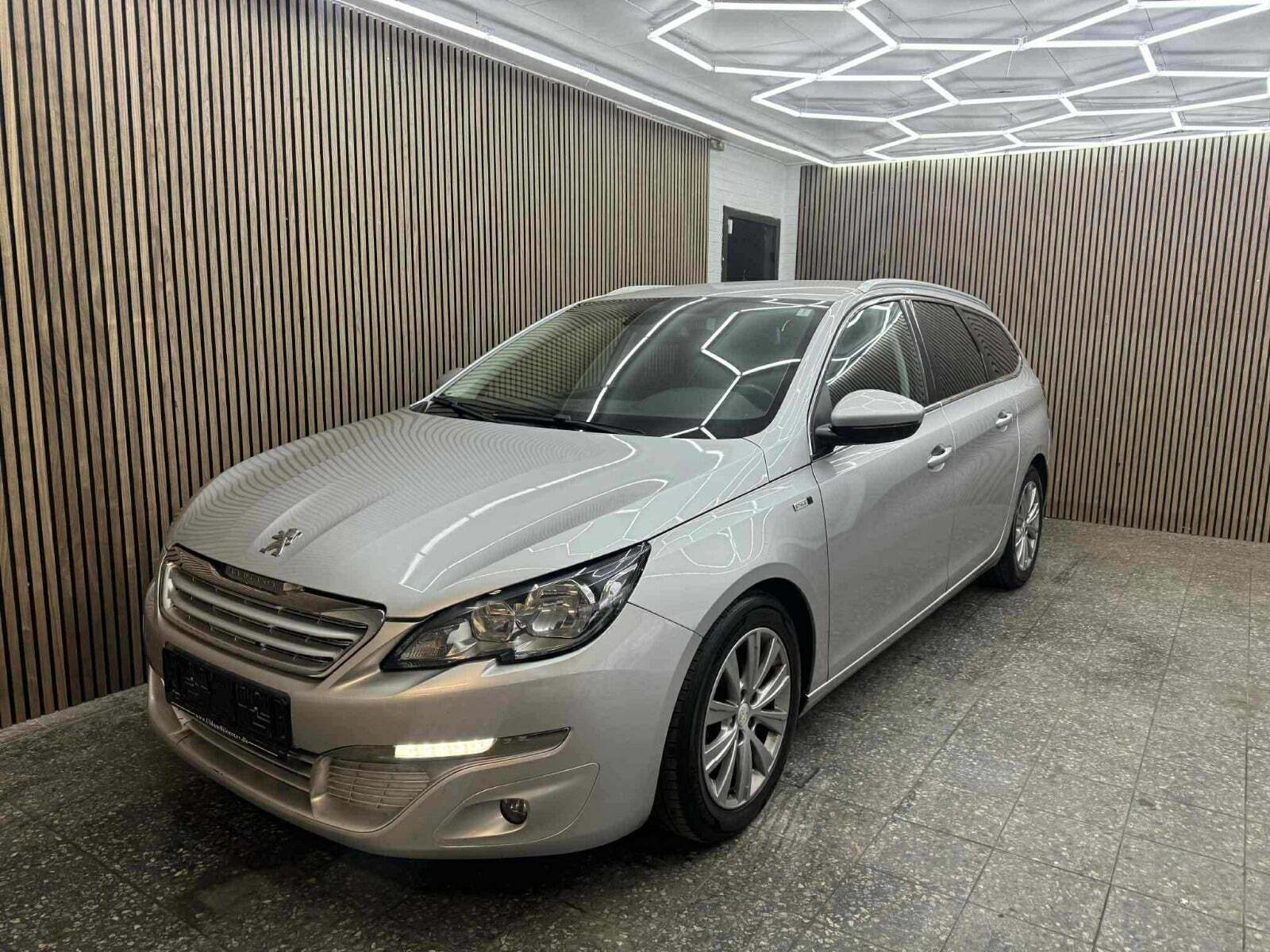 Peugeot 308 1,6 BlueHDi 120 Allure Sky SW EAT6