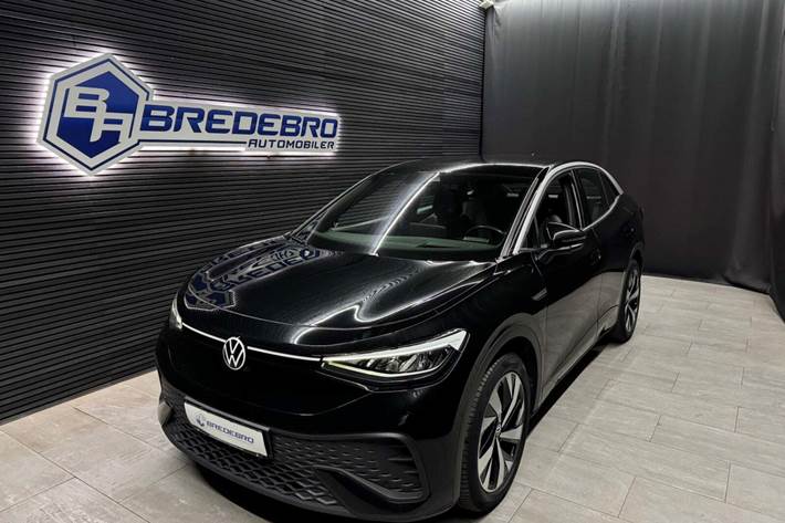 Sort VW ID.5 fra 2023 set udefra