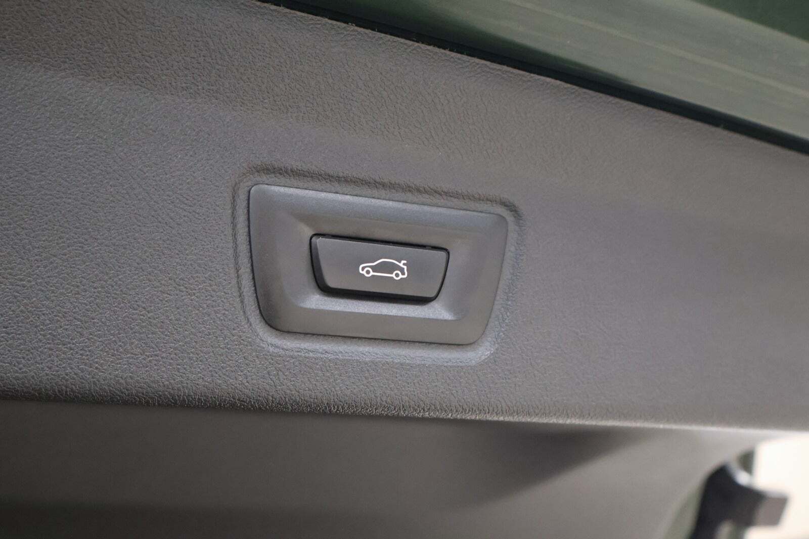 Grøn BMW i4 fra 2024