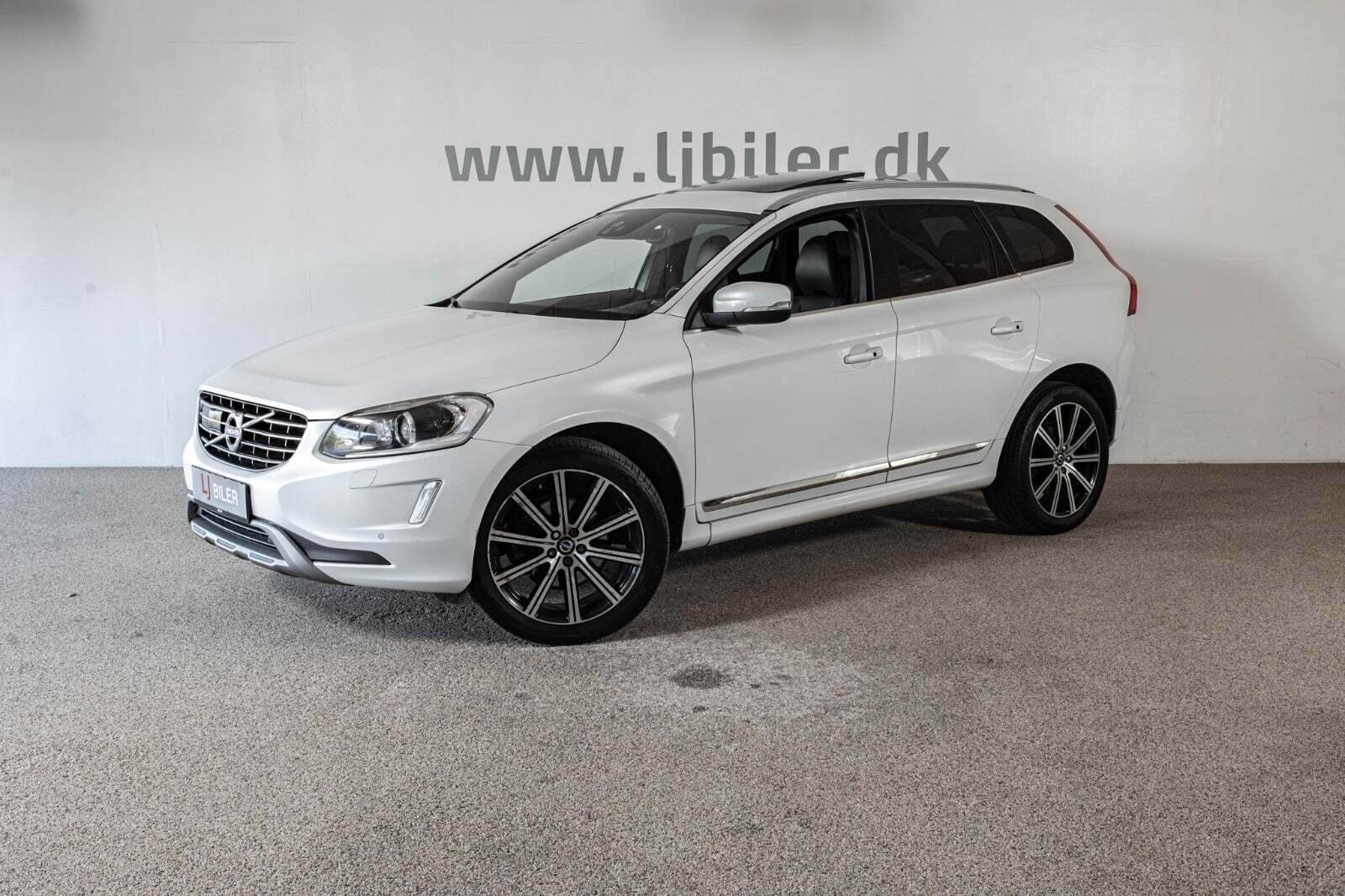 Volvo XC60 2,4 D5 220 Summum aut. AWD