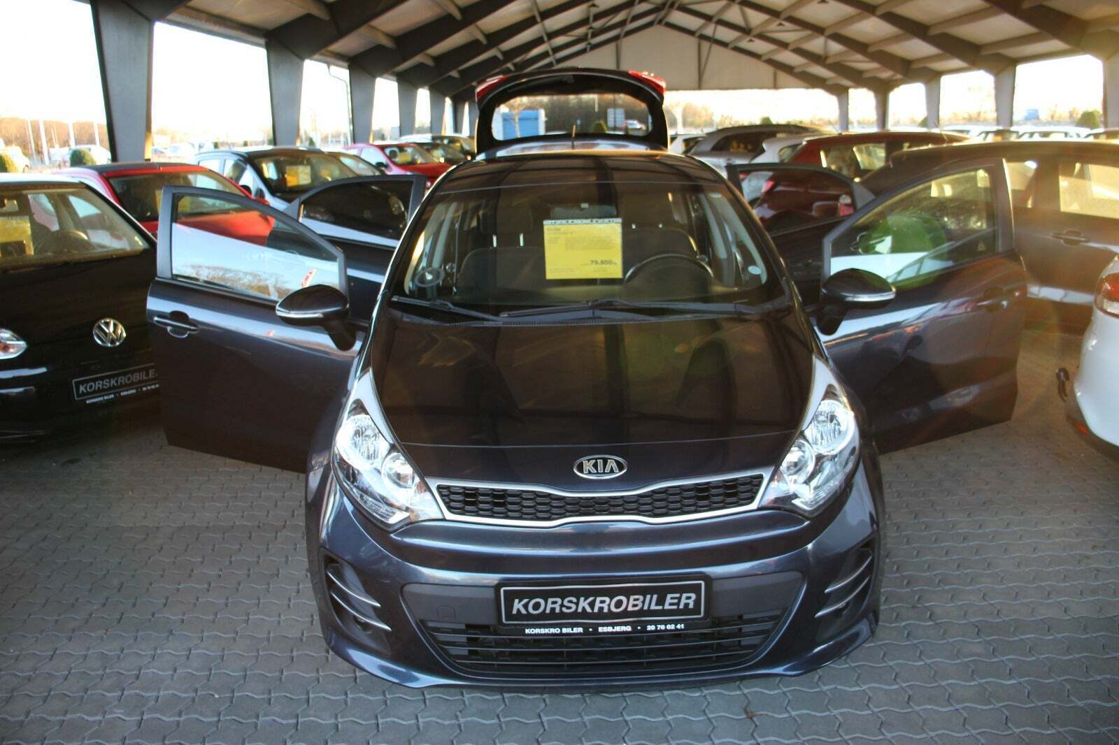 Blå Kia Rio fra 2016