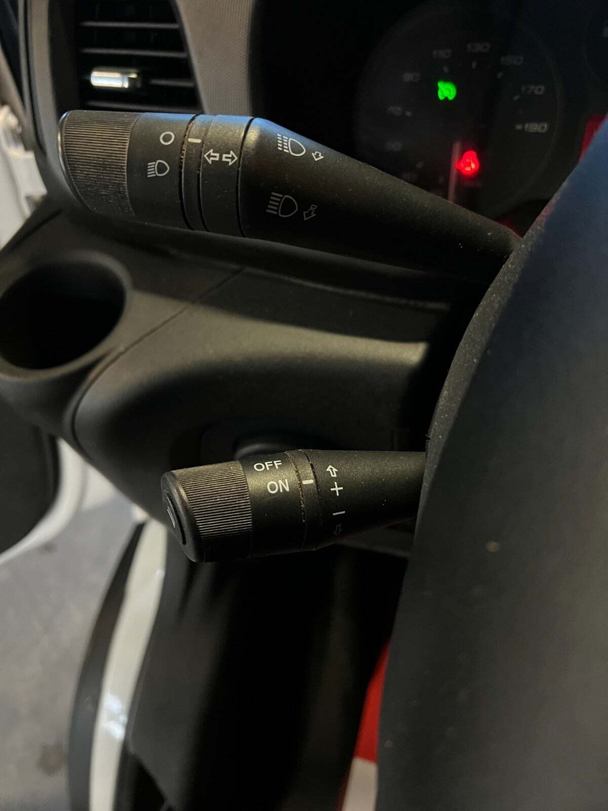 Hvid Iveco Daily fra 2015