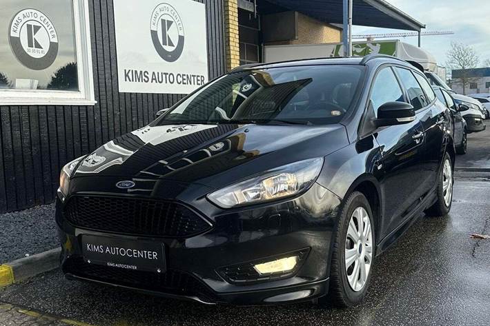 undefined Ford Focus fra 2018 set udefra